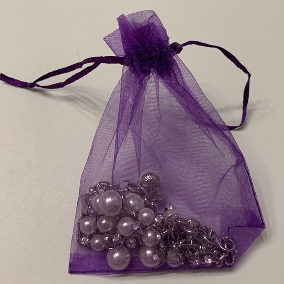 Stunning Pearl & Bling Necklace & Earrings - Picture 6 of 6